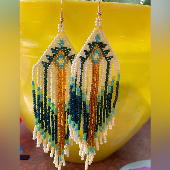 New Indigenous Beaded Dangle Earrings - Picture 1 of 4